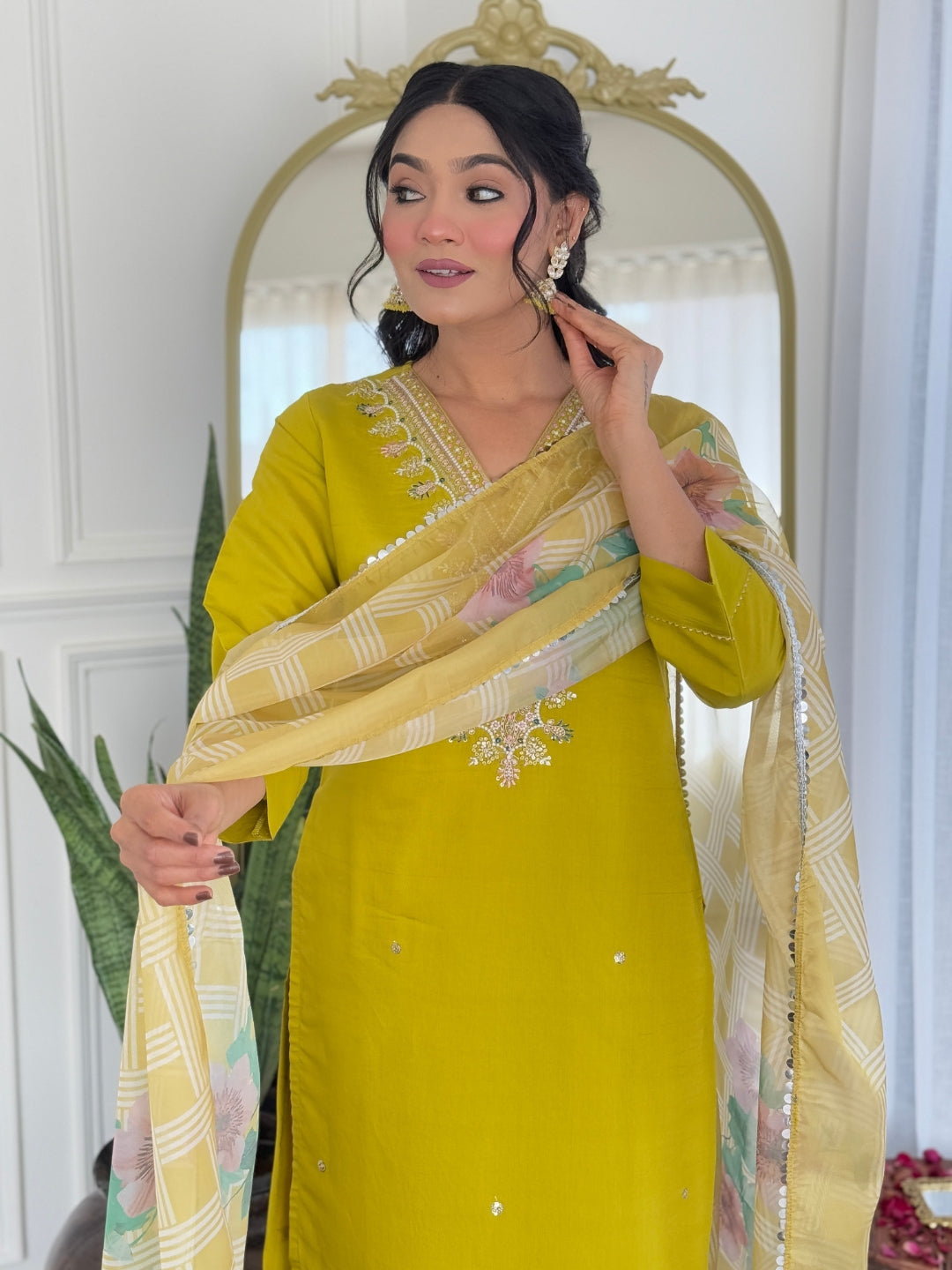 Yellow Viscose Elegant Kurta Pant Set With Embroidery Work