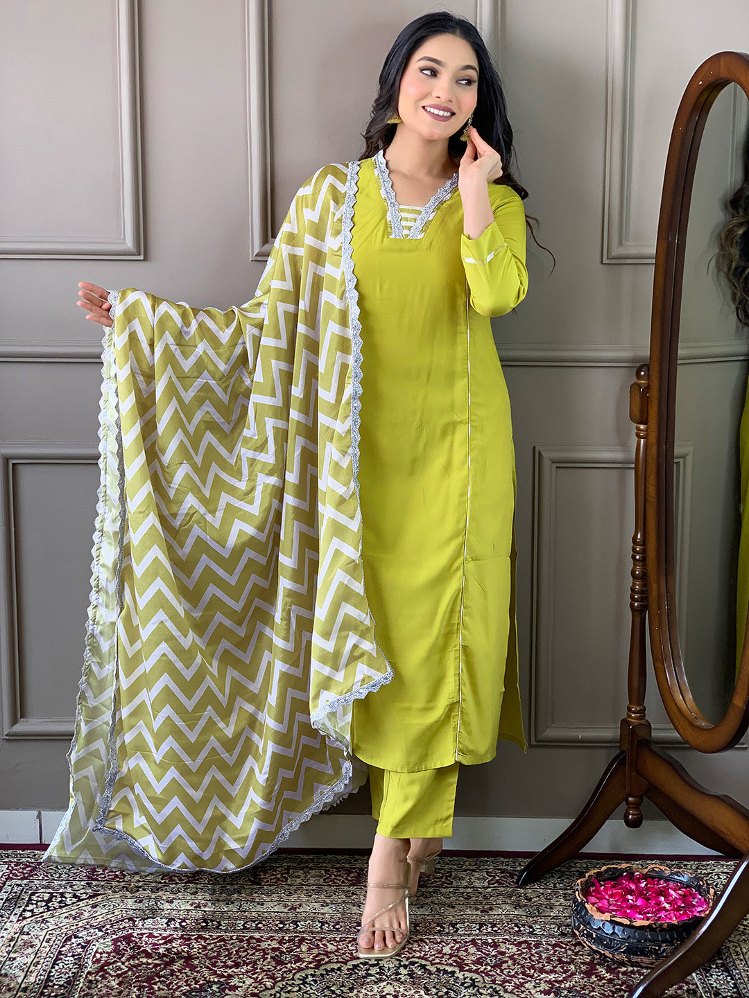 Yellow Viscose Elegant Kurta Pant Set With Embroidery Work