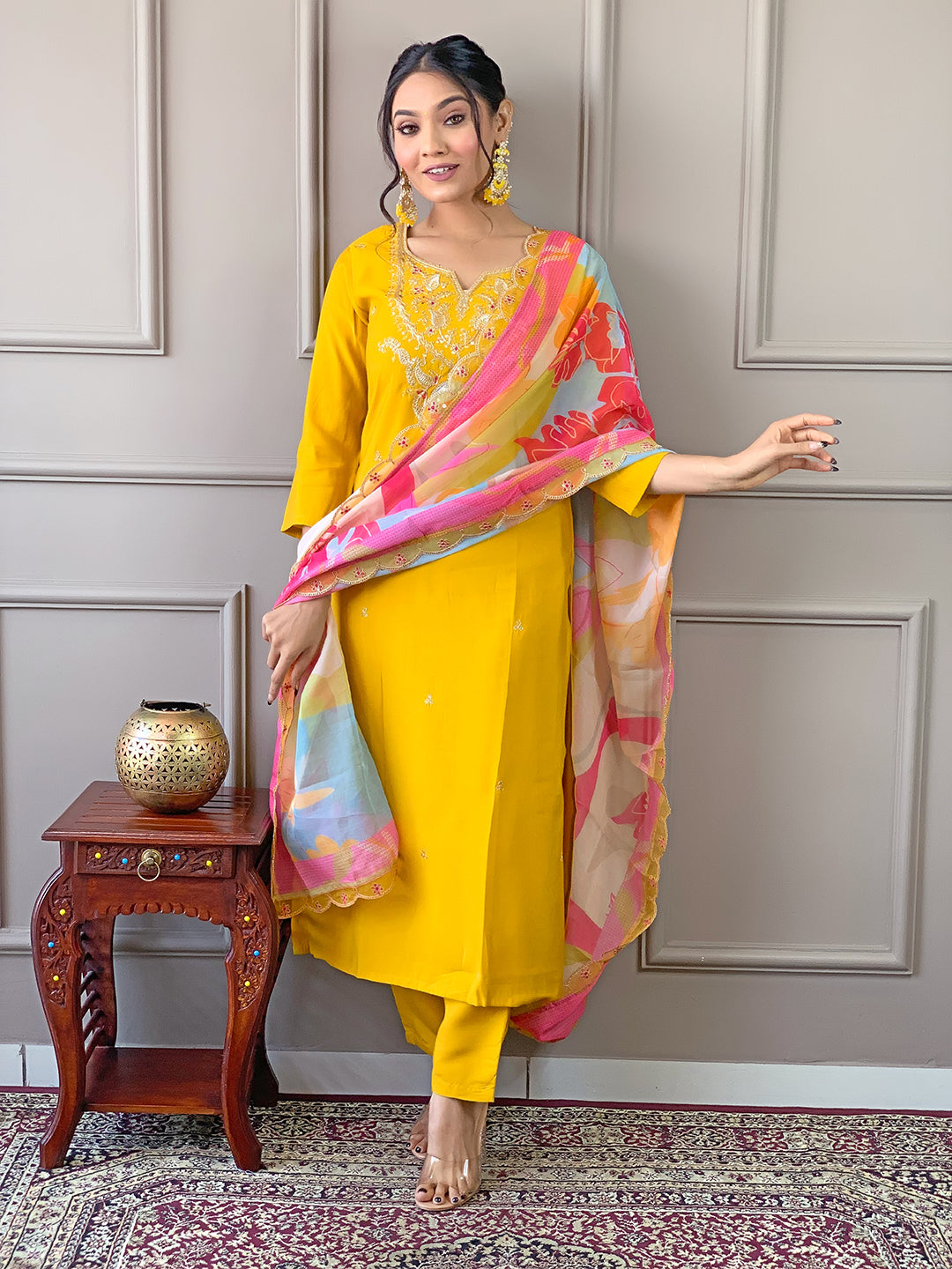 Yellow Viscose Elegant Kurta Pant Set With Print